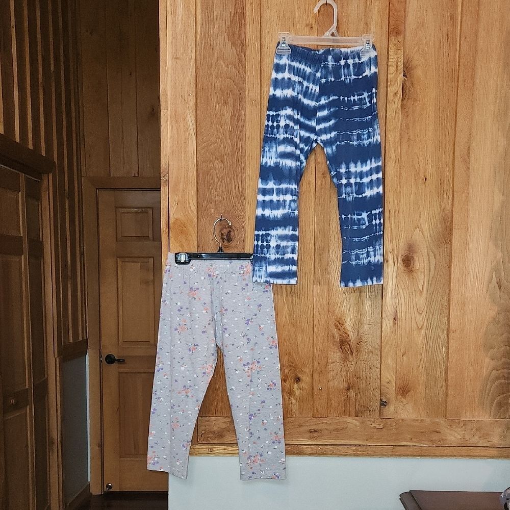SO Capri Leggings Bundle Blue & White Tie-Dye & Grey & Pink Floral, Large 10/12